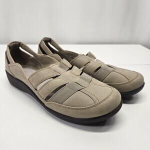 Clarks Cloudsteppers Women Shoes Sz 11 Beige Cushioned Wedges Comfort